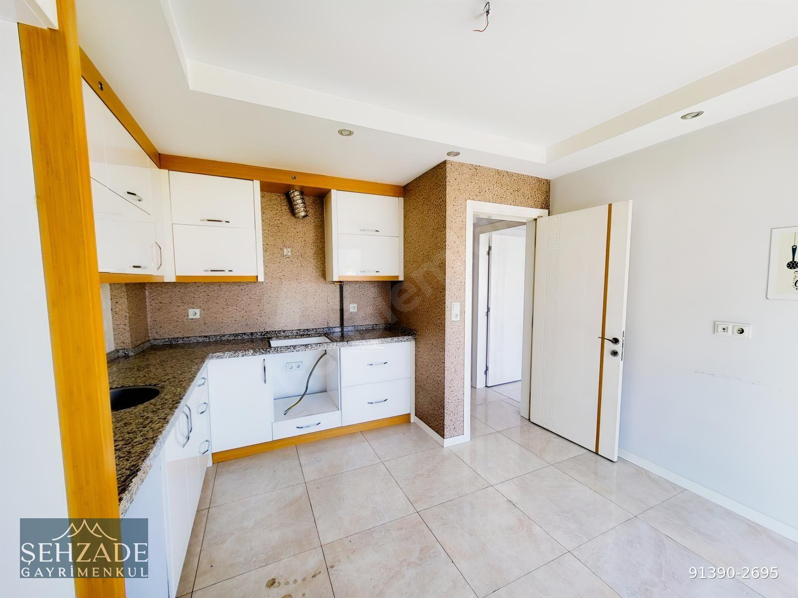 ŞEHZADE'DEN FATİH'DE KİRALIK TERASLI DUBLEKS DAİRE