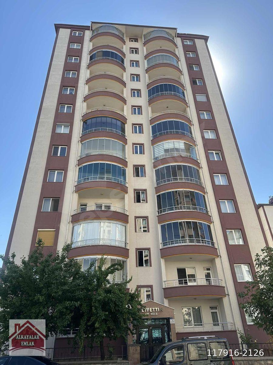 ESENYURT'TA GENİŞ KONUMU GÜZEL KOMBİLİ DAİRE İÇİ BOŞ