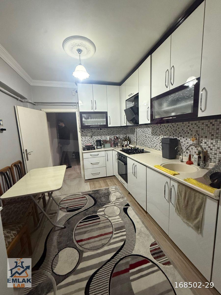 EMLAK LAB’tan ŞEHİTLİK MAH FULL YAPILI ARA KAT ADNAN MENDERES SİTESİ