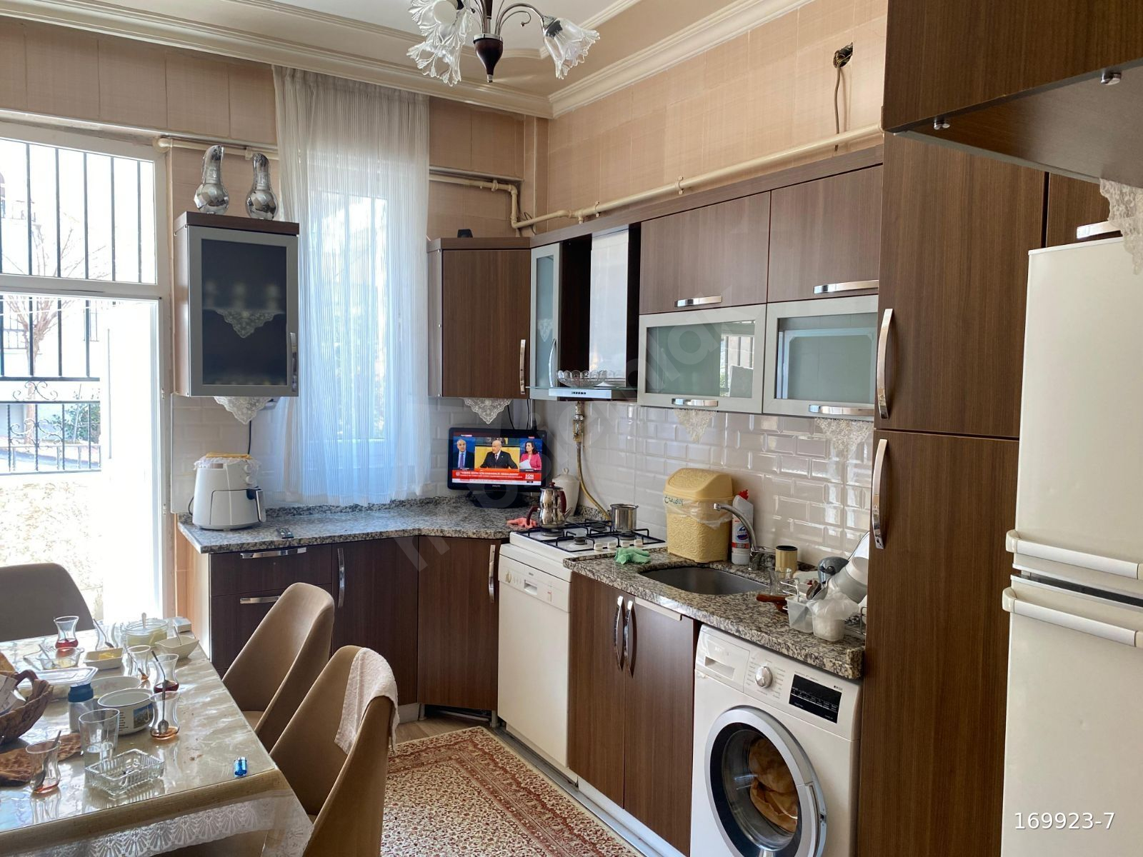 YÜKSEK GENİŞ 2+1 DAİRE SATILIK