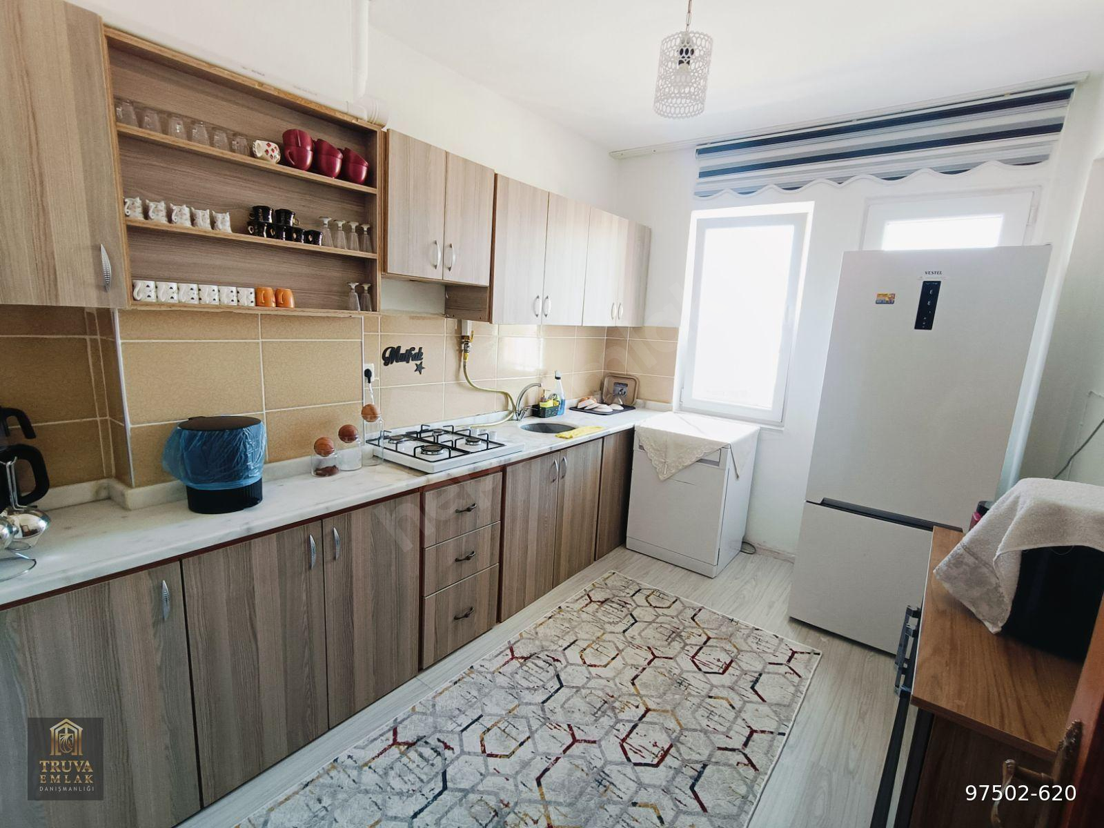 BURHANİYE MERKEZDE SATILIK 2+1 DAİRE