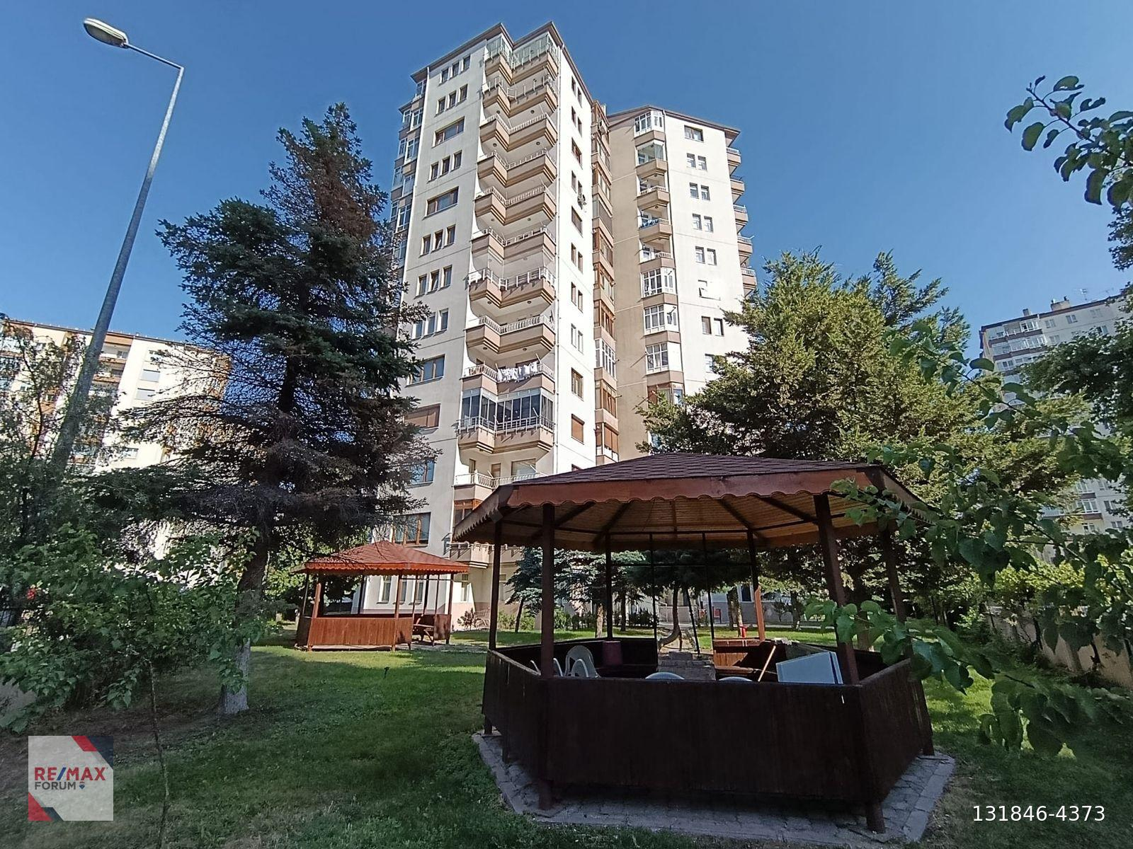 Gültepe Mahallesinde Satılık 3+1 Daire