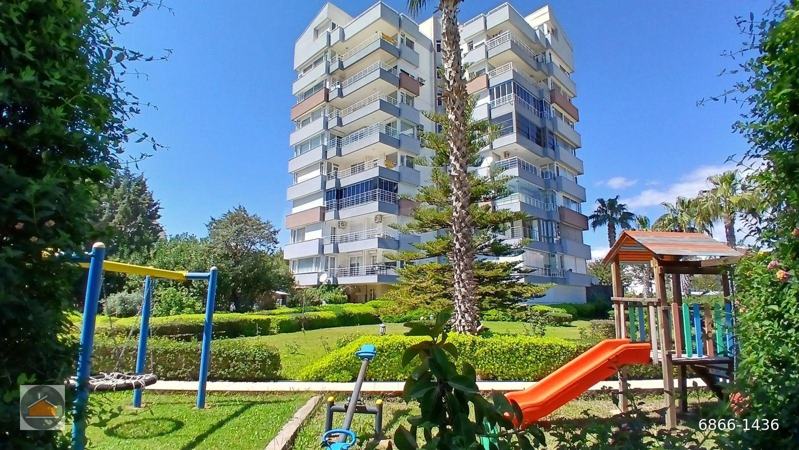 KONYAALTI GÜRSU DENİZE VE BOĞAÇAYA 300M SATILIK 4+1 DAİRE