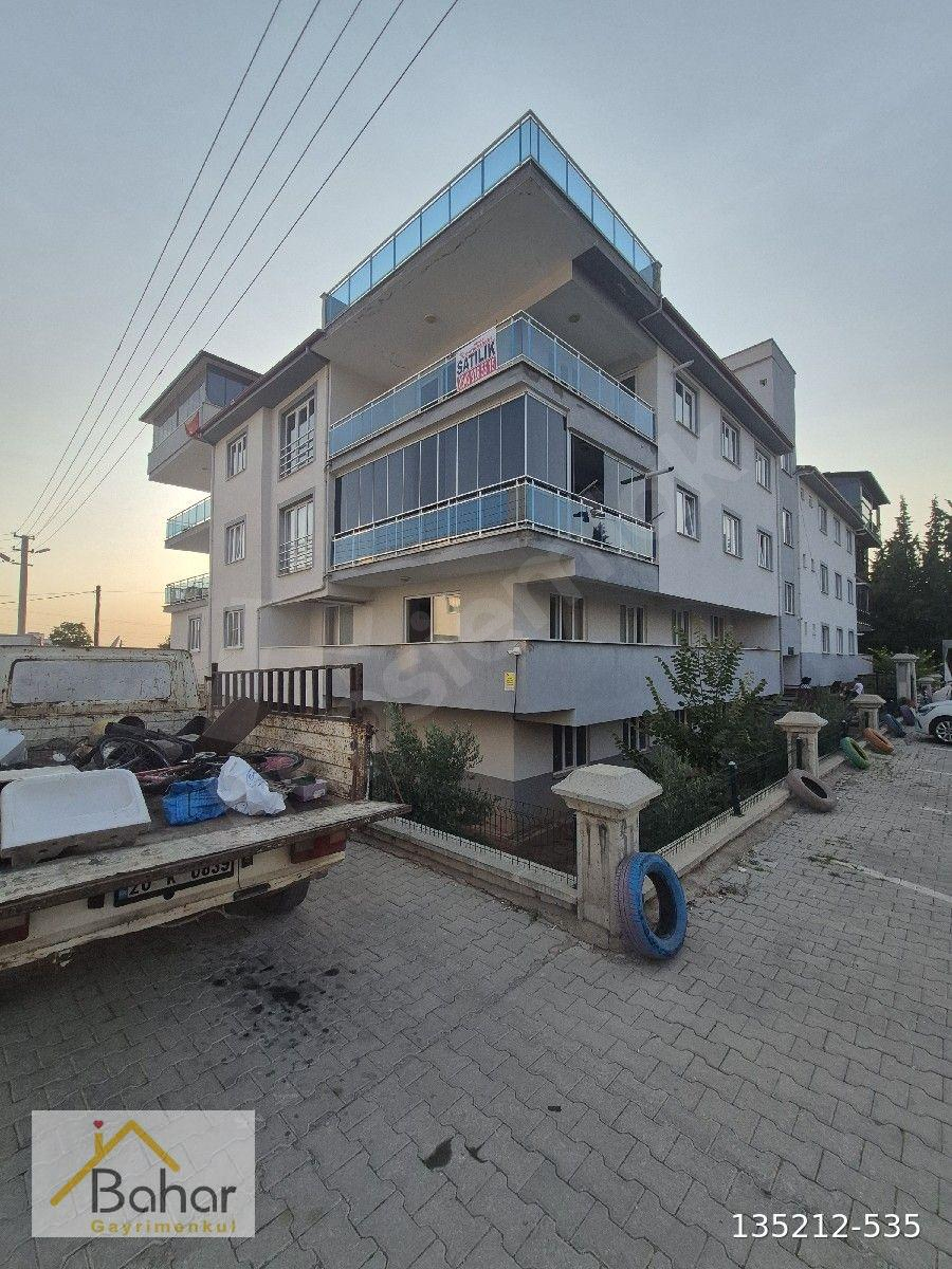 DENİZLİ/ TAVAS Orta Mahallede 5 Odalı daire