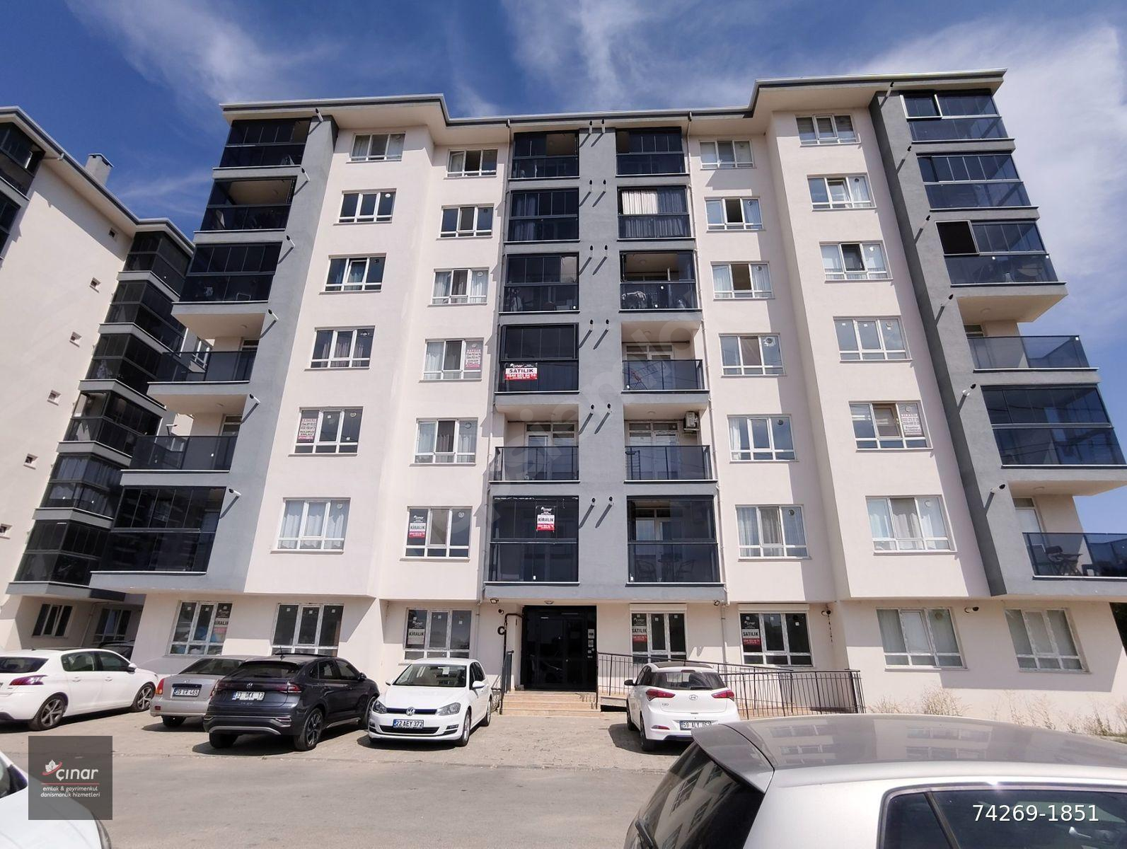 ÖZGÜR ÇOCUKLAR PARKI YAKINI KAPALI BALKONLU 1+1 DAİRE çınar emlaktan