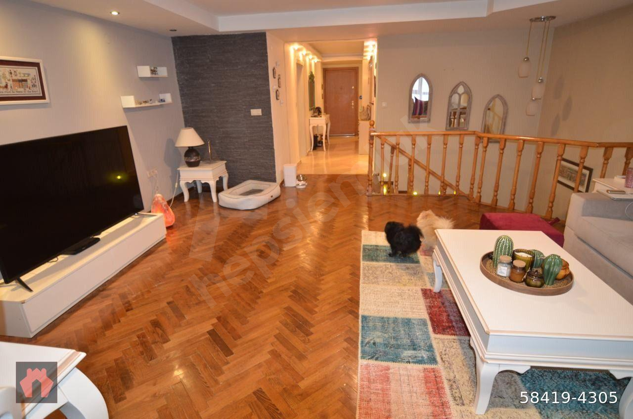 Gaziosmanpaşa Çiçekdağ Sokak'da Ters Dubleks 4+1 Kiralık Daire