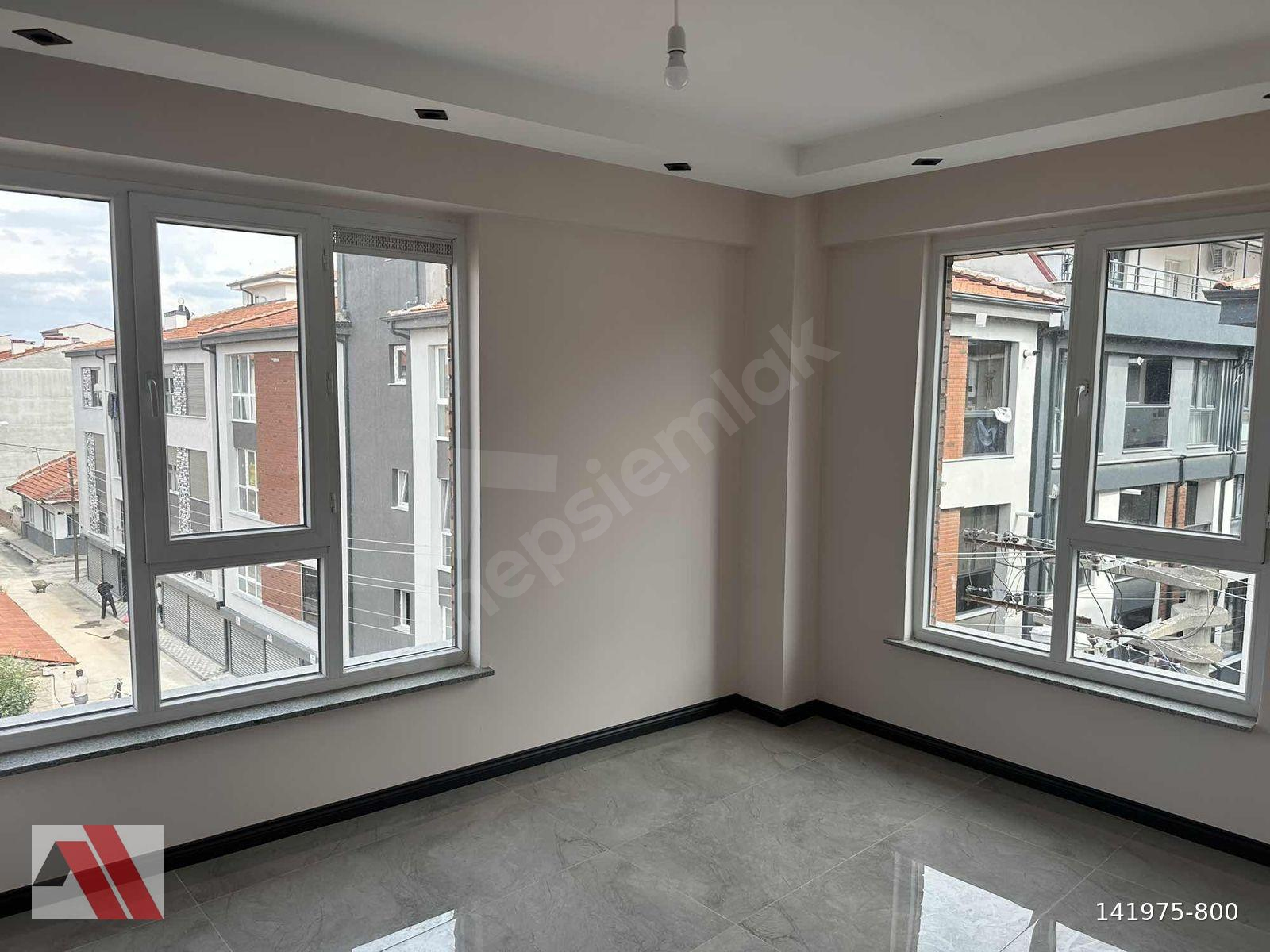 SÜMBÜLLER'DEN GAFFAR OKKAN YAKINI KÖŞE Z.ISITMA 1+1 LÜX DAİRE