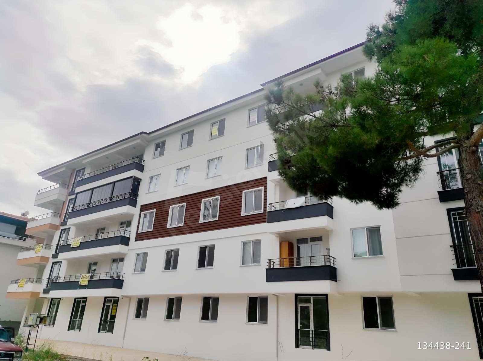 CUMHURİYET MAHALLESİ'NDE GENİŞ SIFIR 3+1 DAİRE