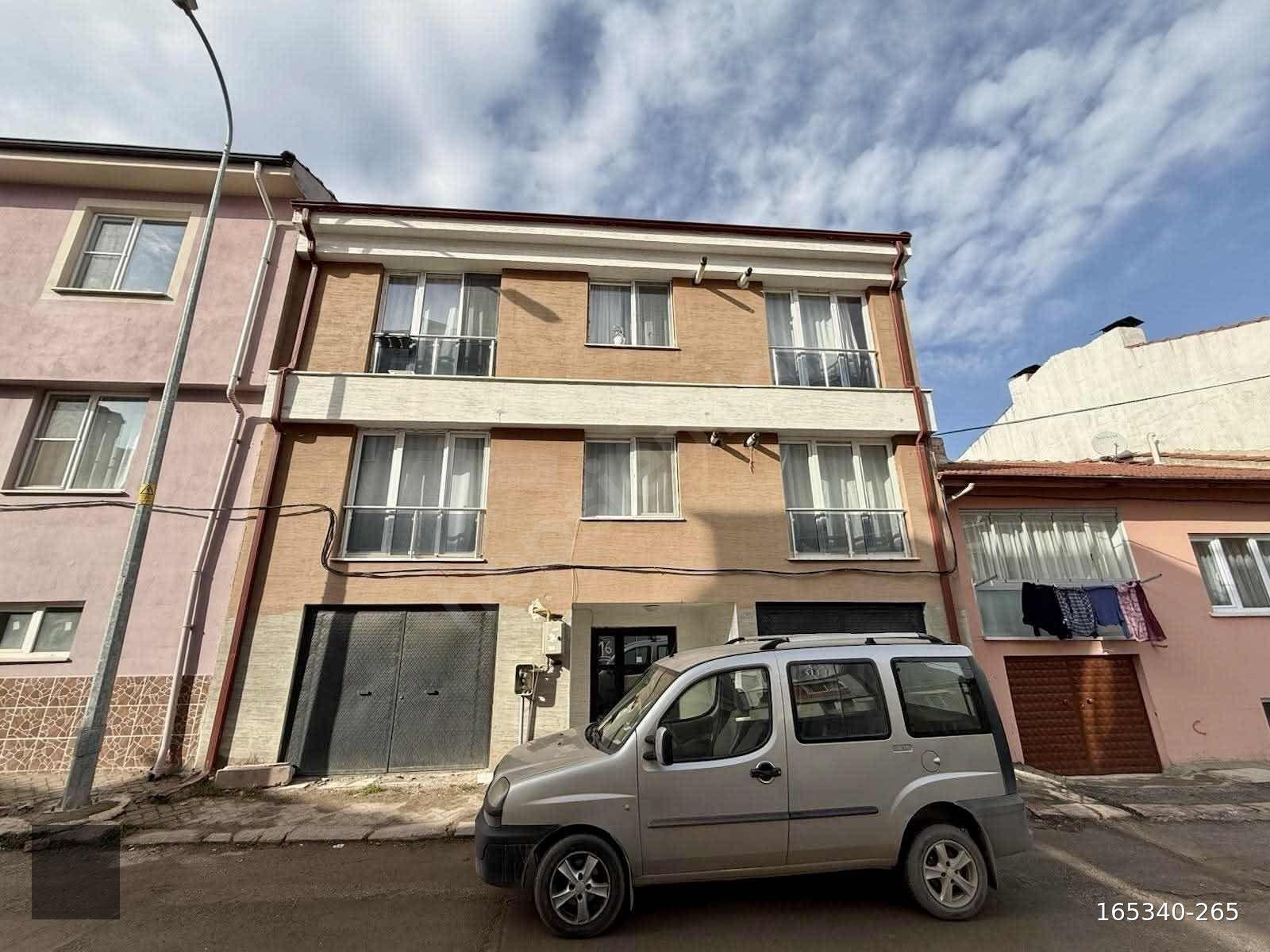 HALİM ÇAL'DAN ESOGÜ YAKINI-EŞYALI-KİRACILI-YATIRIMLIK 1+1