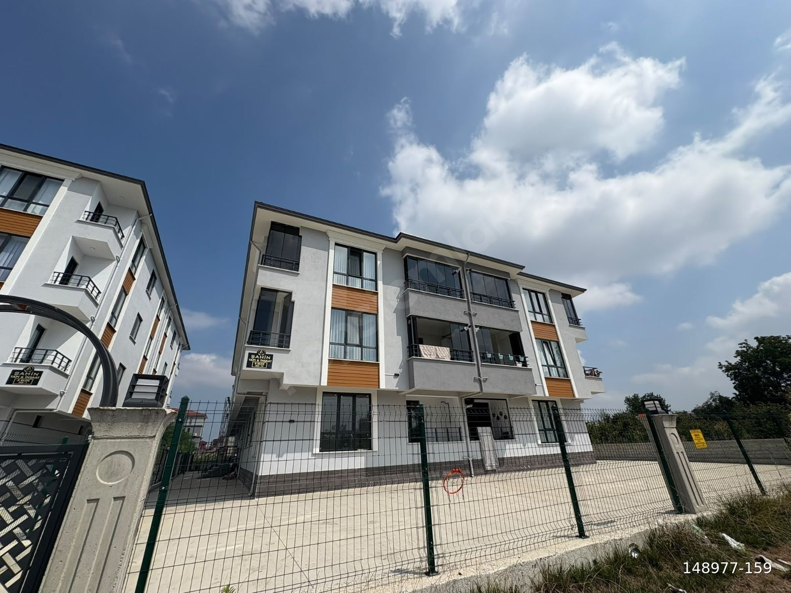 BEYCİLER MAHALLESİNDE YÜKSEK GİRİŞ LÜKS 3+1 DAİRE