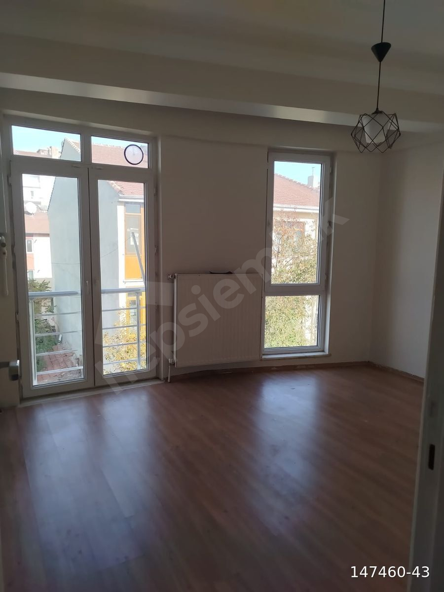 KENT EMLAK'TAN SAKARYA CADDEDİ YAKINI KİRALIK 1+1 DAİRE