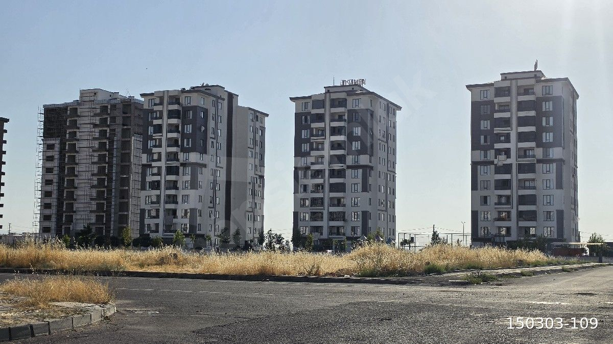 YENİ C.EVİ KARŞISI KREDİYE UYGUN SATILIK 2+1 DAİRE