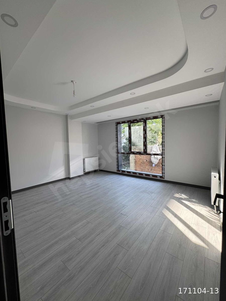 AVCILAR TAHTAKALE'DE ARA KAT SIFIR 2+1 LÜKS SATILIK DAİRE