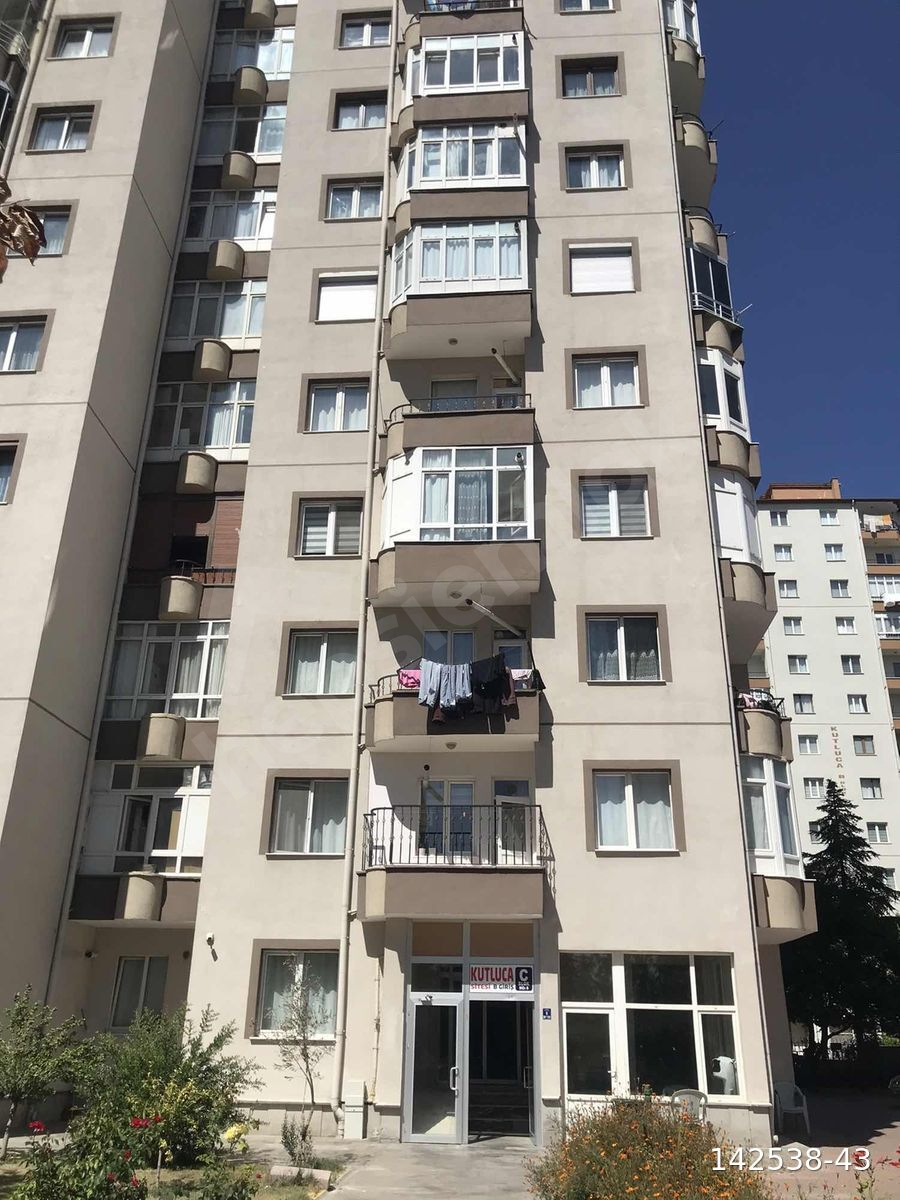 TAŞCIOĞLU EMLAK dan Sümer de kombili kiralık daire