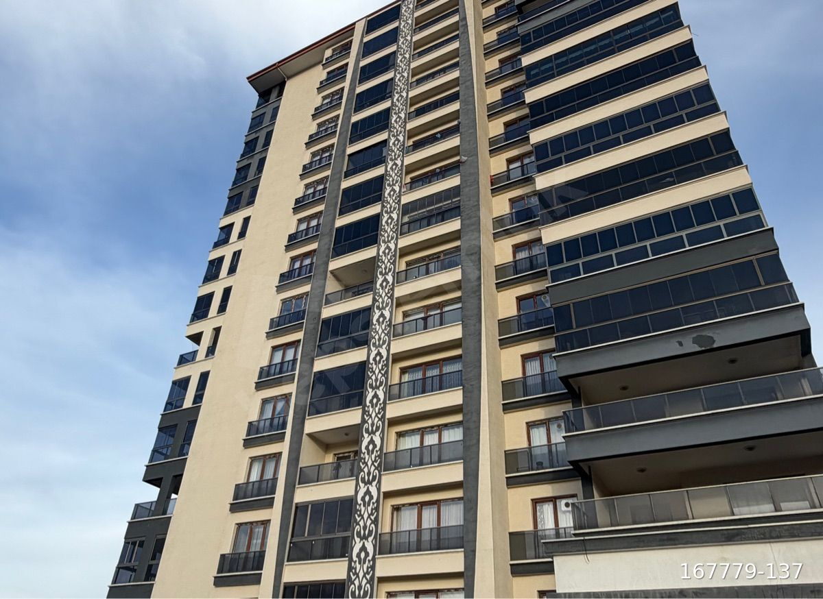 Bulvara Cephe 175 m2 4+1 | Hastane ve Sosyal Alanların Yanında
