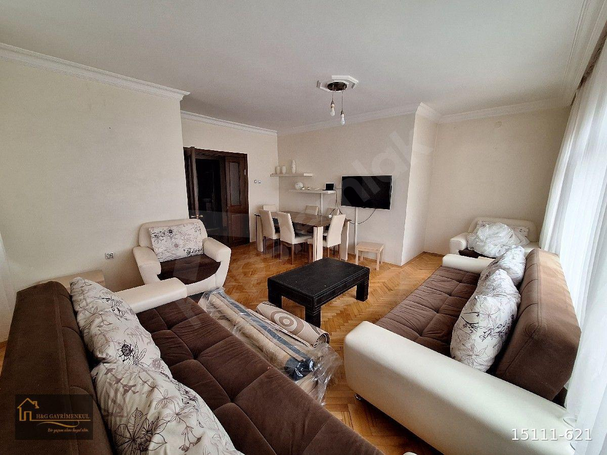"HG GAYRİMENKULDEN"MERKEZİ KONUMDA ARA KATTA 3+1 100M2 FULL EŞYALI KİRALIK !!!