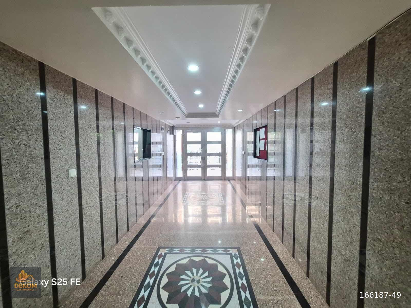 DEKOM'DAN MARMARAY DİBİNDE 3+1 KAPALI OTOPARKLI