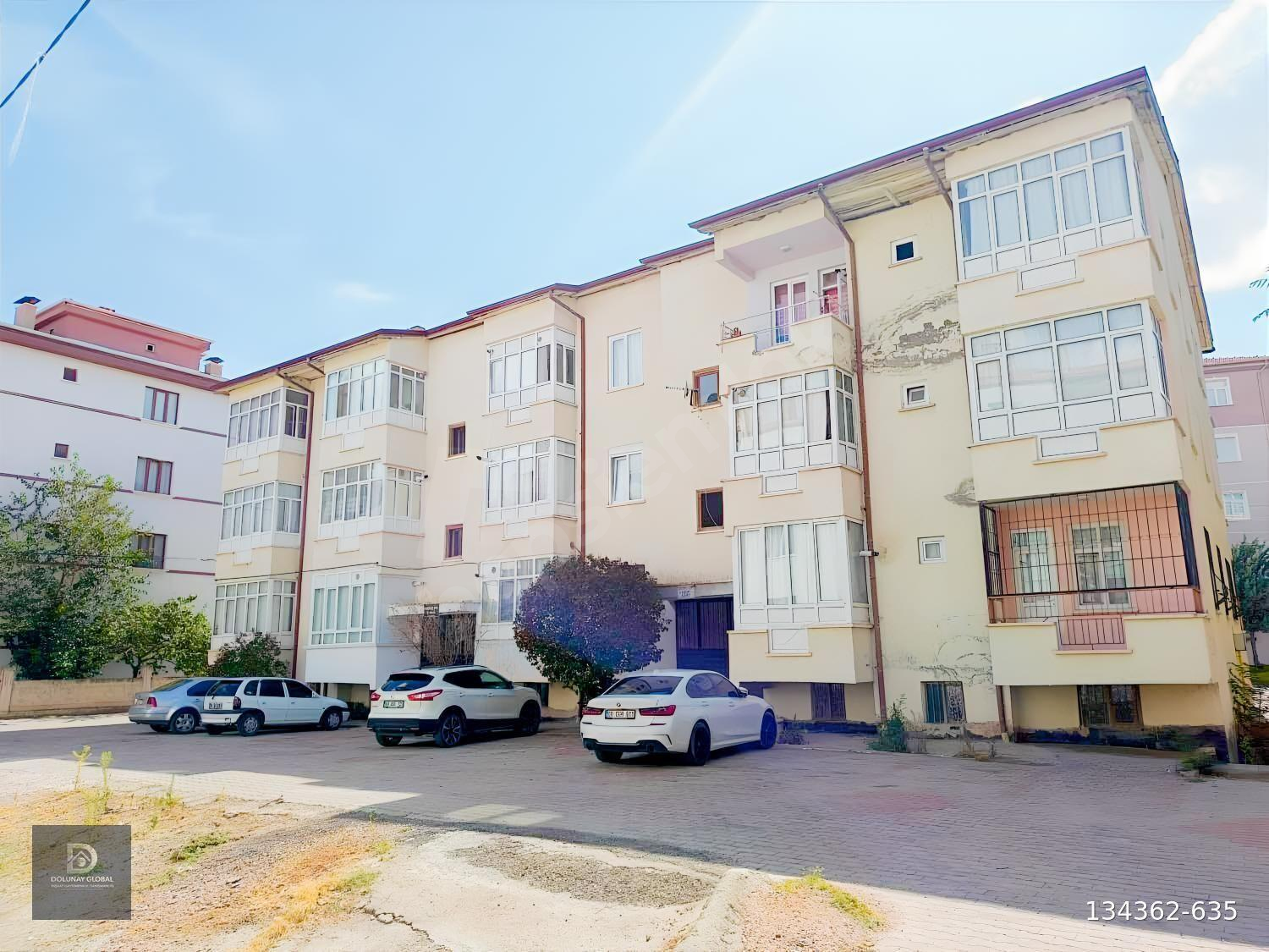 KÜÇÜK BÖLÇEKTE SATILIK 3+1 ARAKAT DAİRE