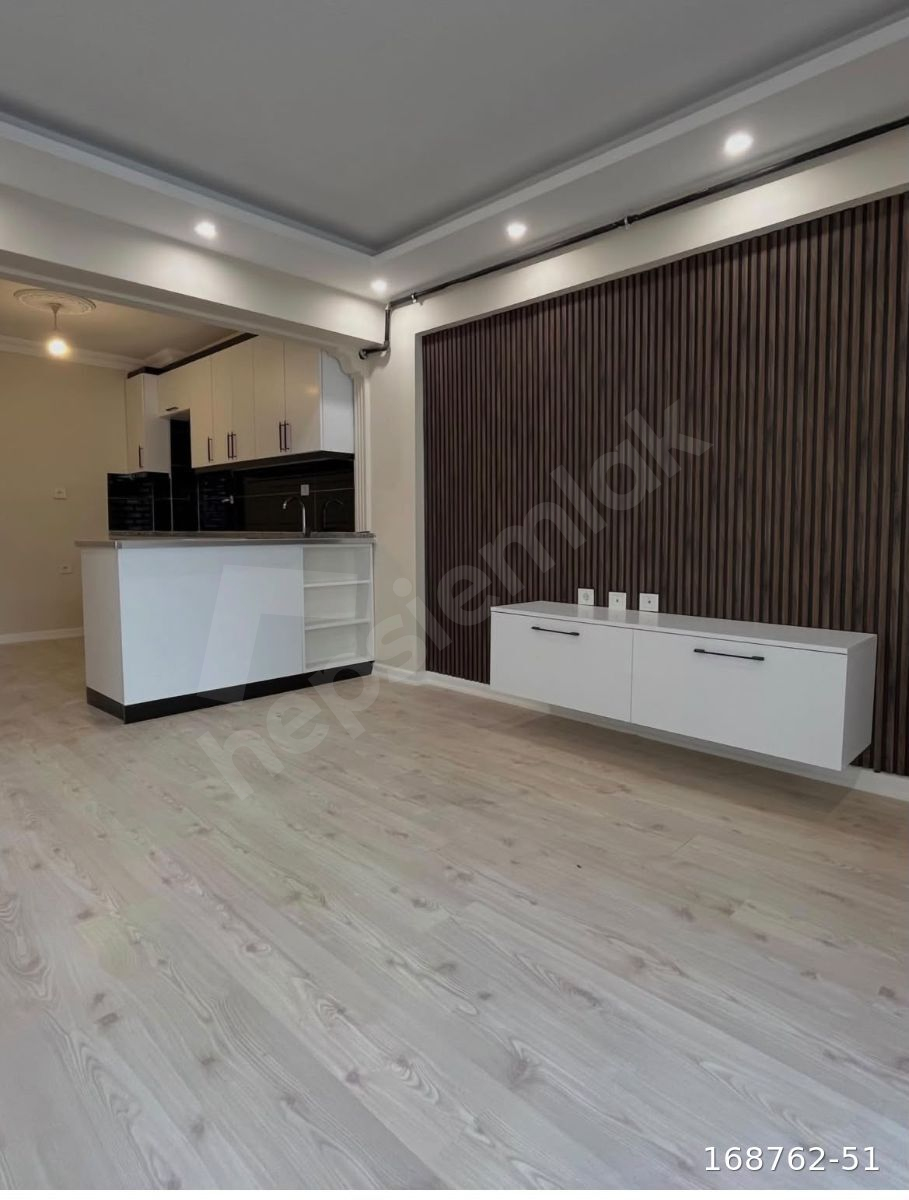 PEKER MAHALLESİNDE SATILIK 3+1 LÜKS DAİRE FUL TADİLATLI