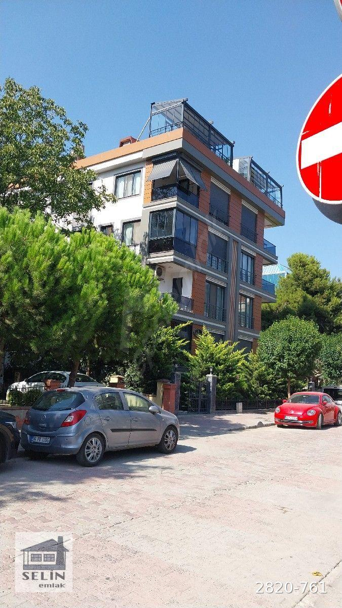 Bahçelievler k.has arkası,metro,m.büse yürüme 5 dk,çift girişli 185m2,4+2 dubleks 5 yaşnda masrafsız