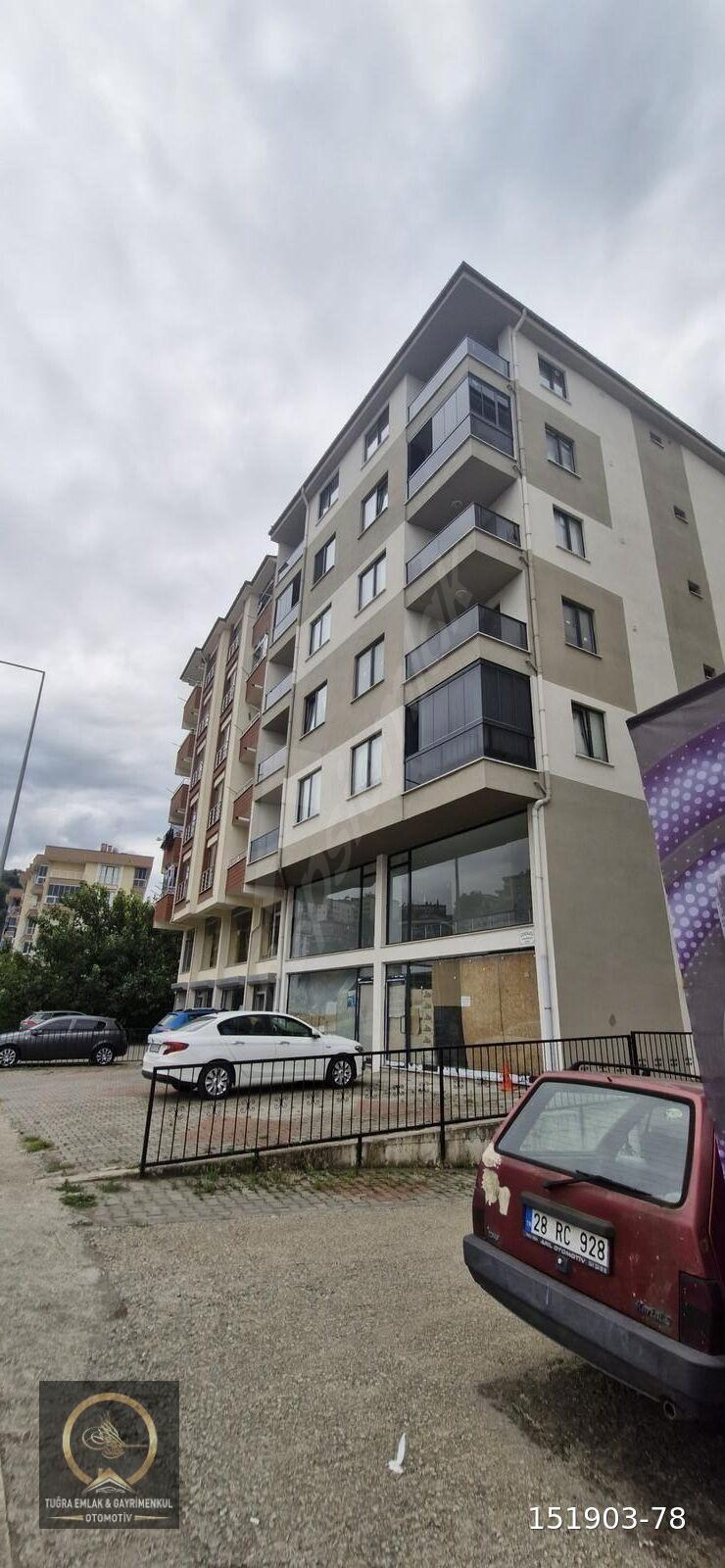 TUĞRA EMLAK'TAN BAHÇELİEVLERDE HARİKA KONUMA SAHİP SATILIK DAİRE