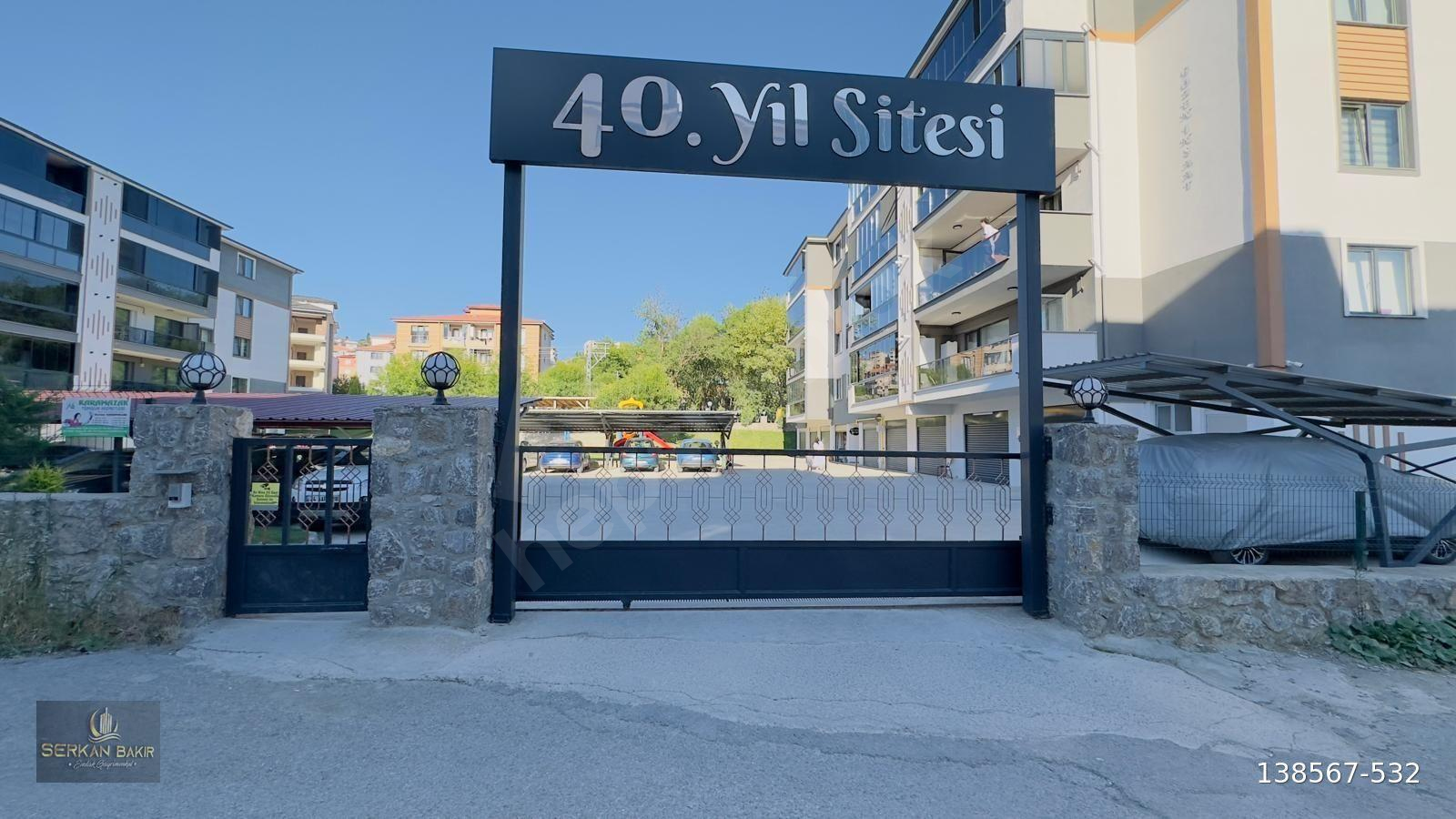 MERKEZ KARAKÖY SİTE İÇİNDE SATILIK 4+1 DAİRE