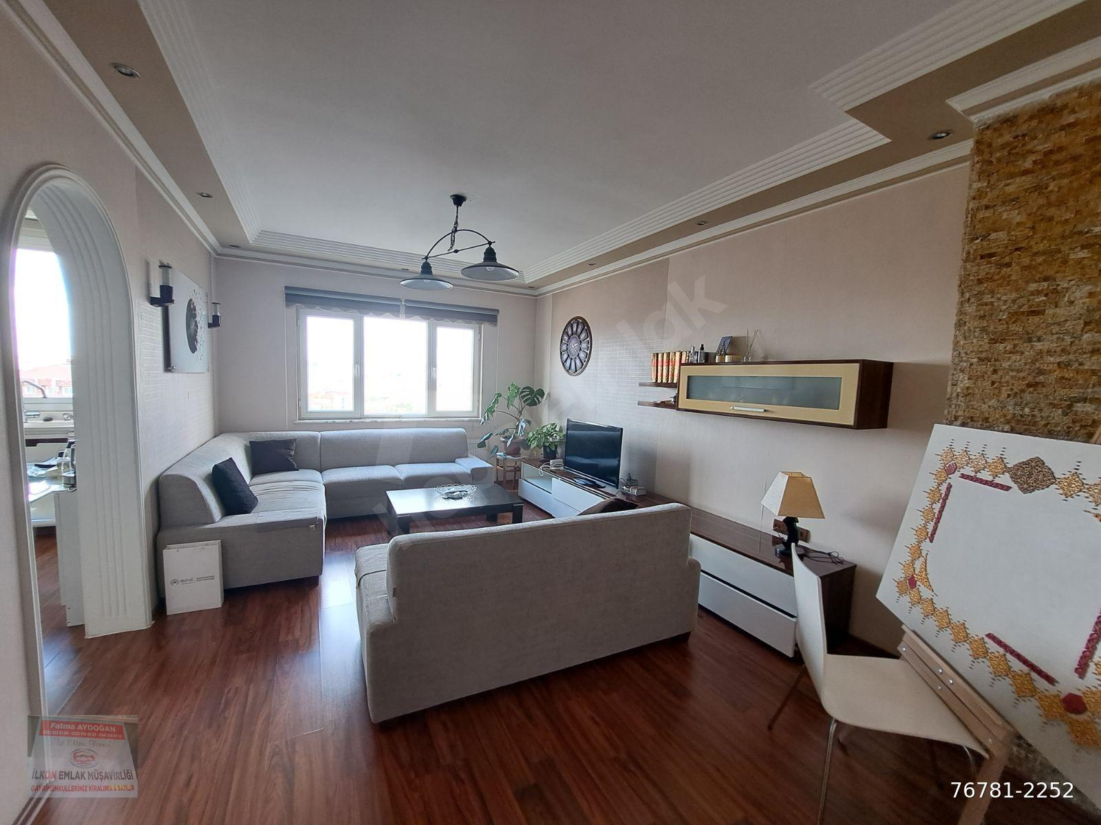 TURKUAZDA FULL YAPILI DÜZGÜN EŞYALİ 2+1