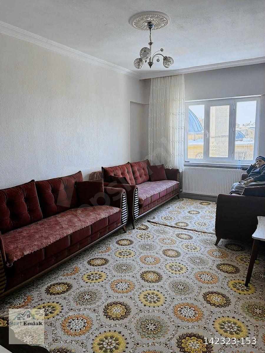 Mert Emlaktan 350 evlerde satılık 2+1