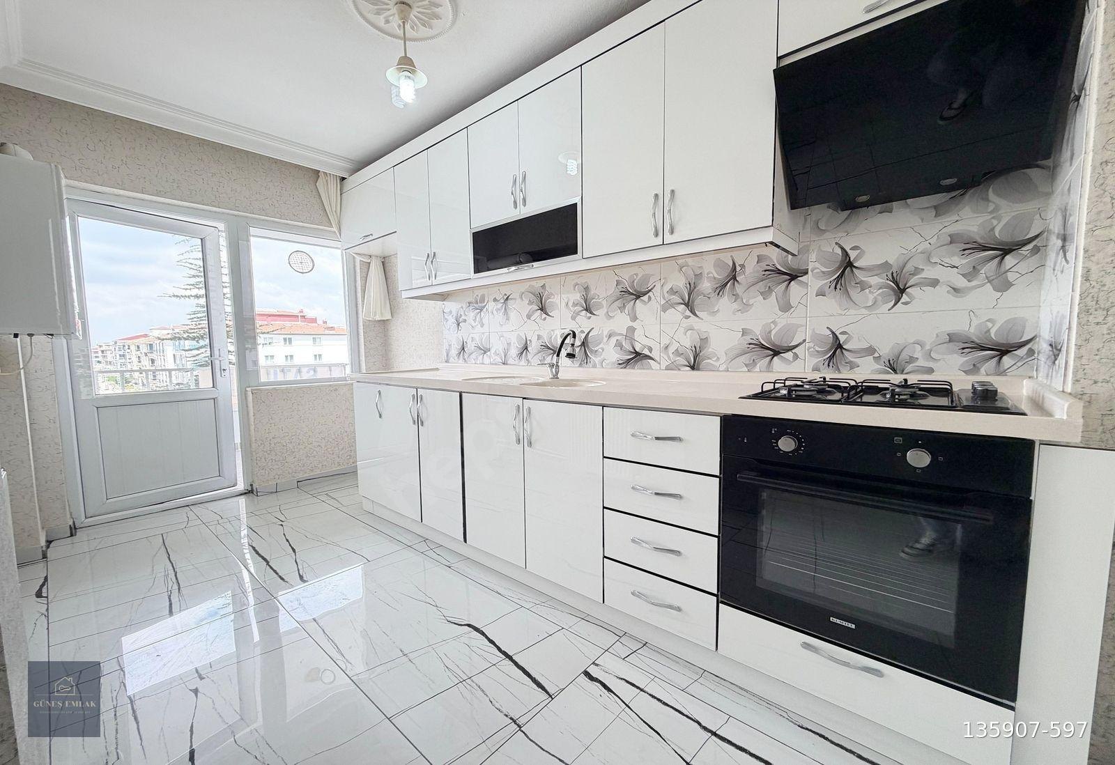 GÜNEŞ EMLAK*ARA KAT ÖN CEPHE FIRSAT 3+1 SATILIK DAİRE*