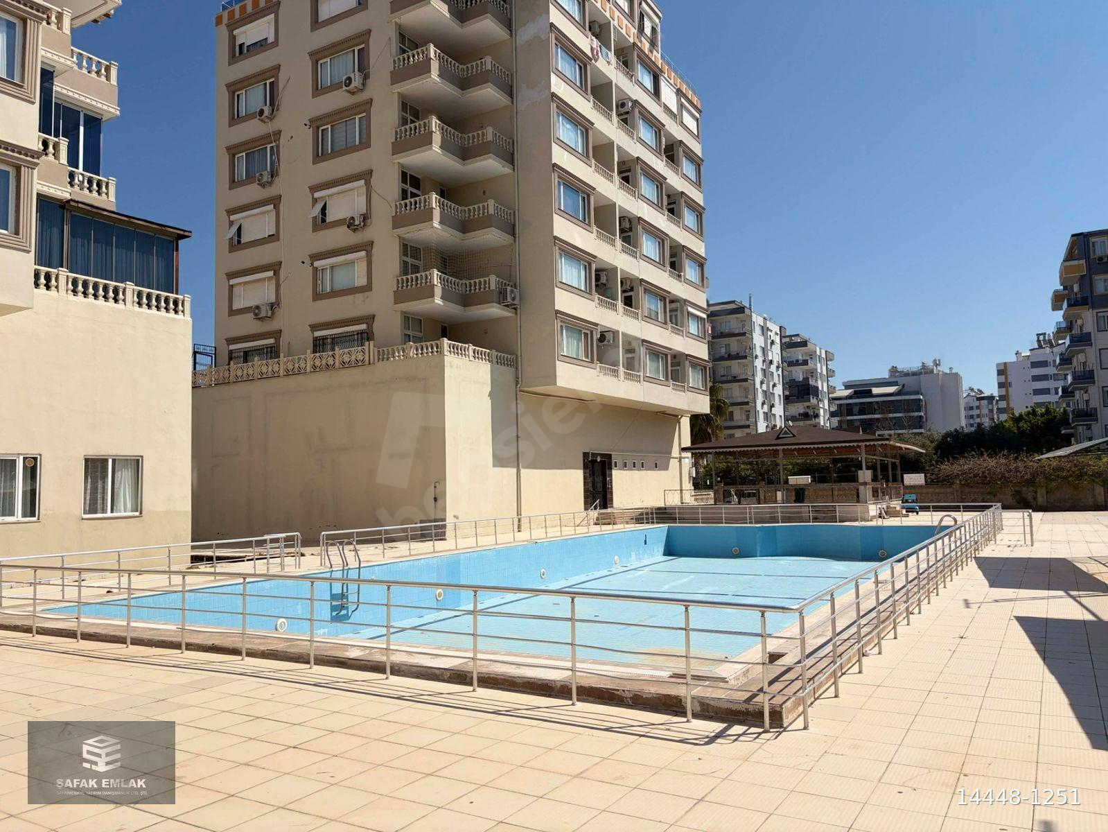 ŞAFAK EMLAK GÜZELOBA KİRALIK EŞYALI 1+1 60 m2 ARA KAT SİTE İÇİ