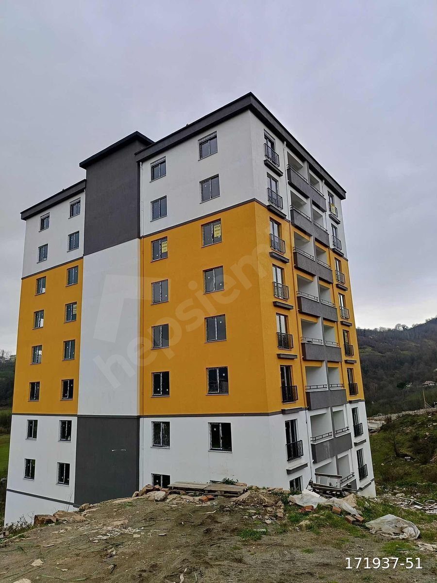 DEVLET HASTANESİ ACİL KARŞISINDA SATILIK 1+1 ARAKAT SIFIR DAİRE