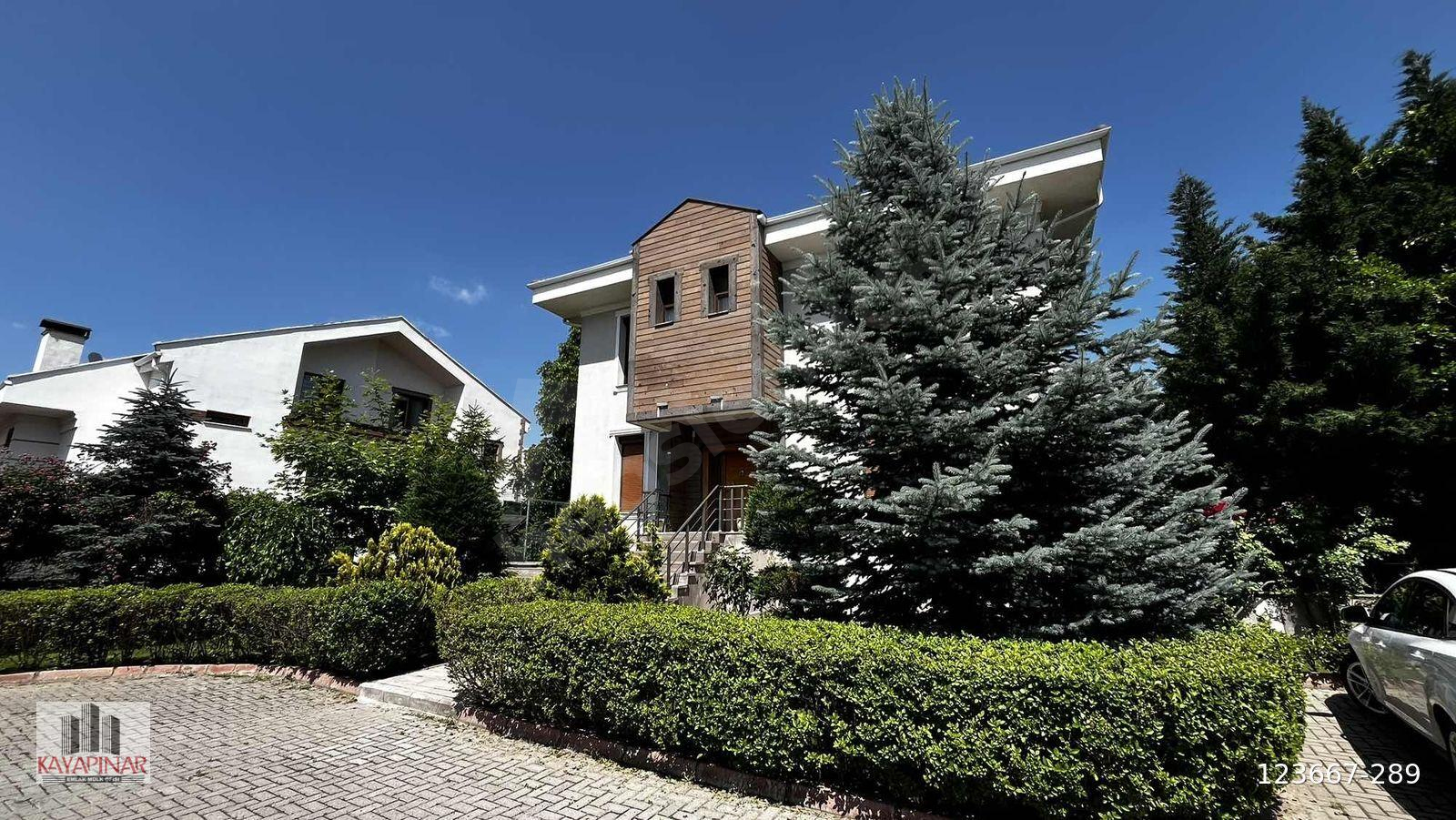 ÇAYBAĞLARINDA 7+1 SAUNA + KIŞ BAHÇESİ PREMİUM VİLLA