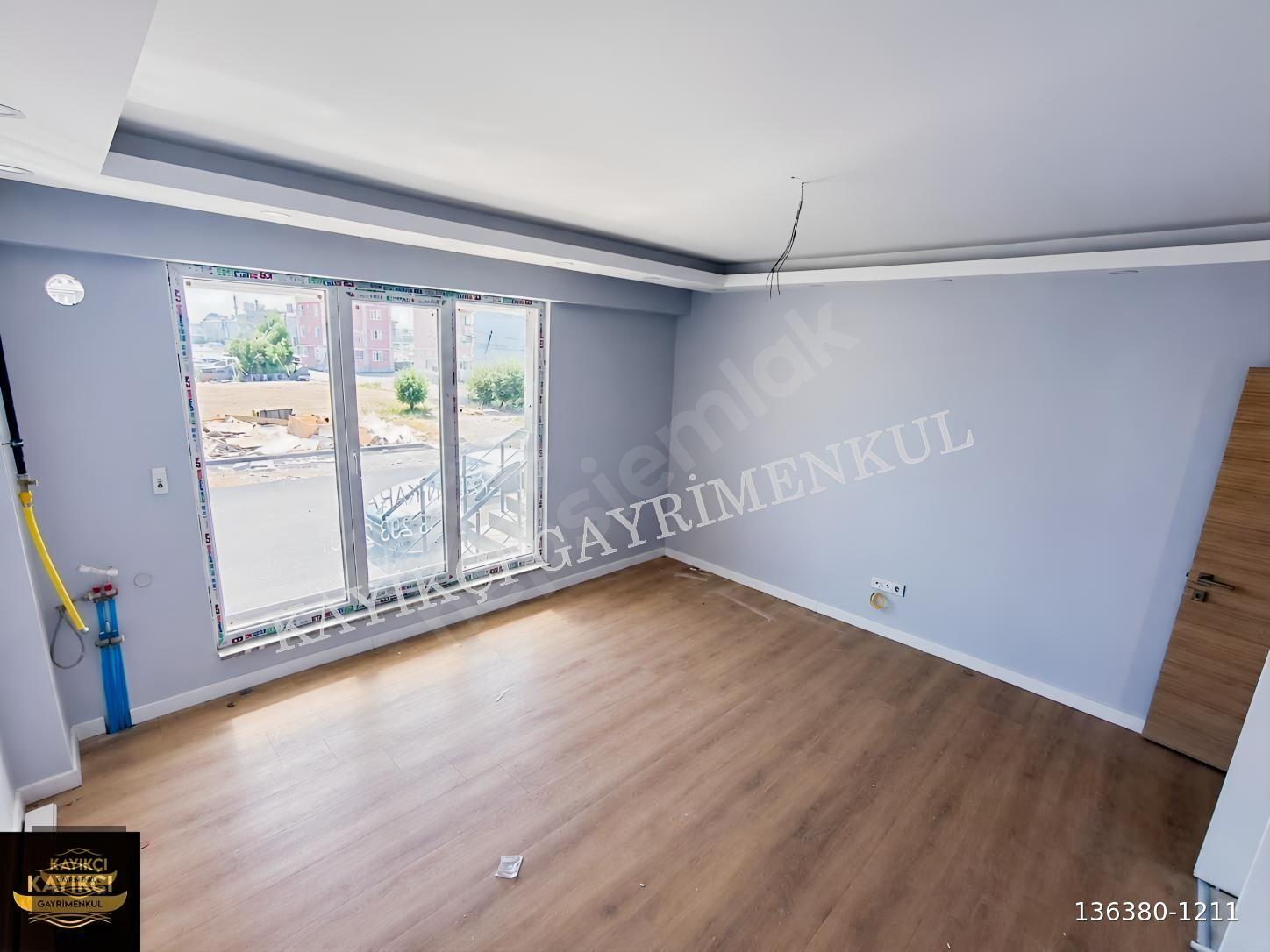 100. YIL MAHALLESİ 1+1 AMERİKAN MUTFAKLI BAHÇELİ SATILIK DAİRE.