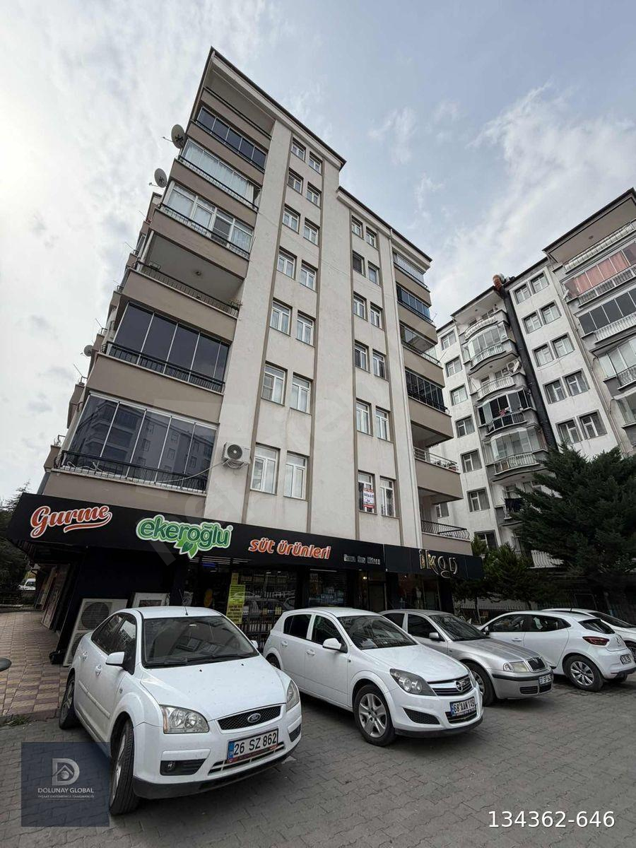 Fırsat daire kaçırılmayacak 3 + 1 dükkan üstü ön cephe