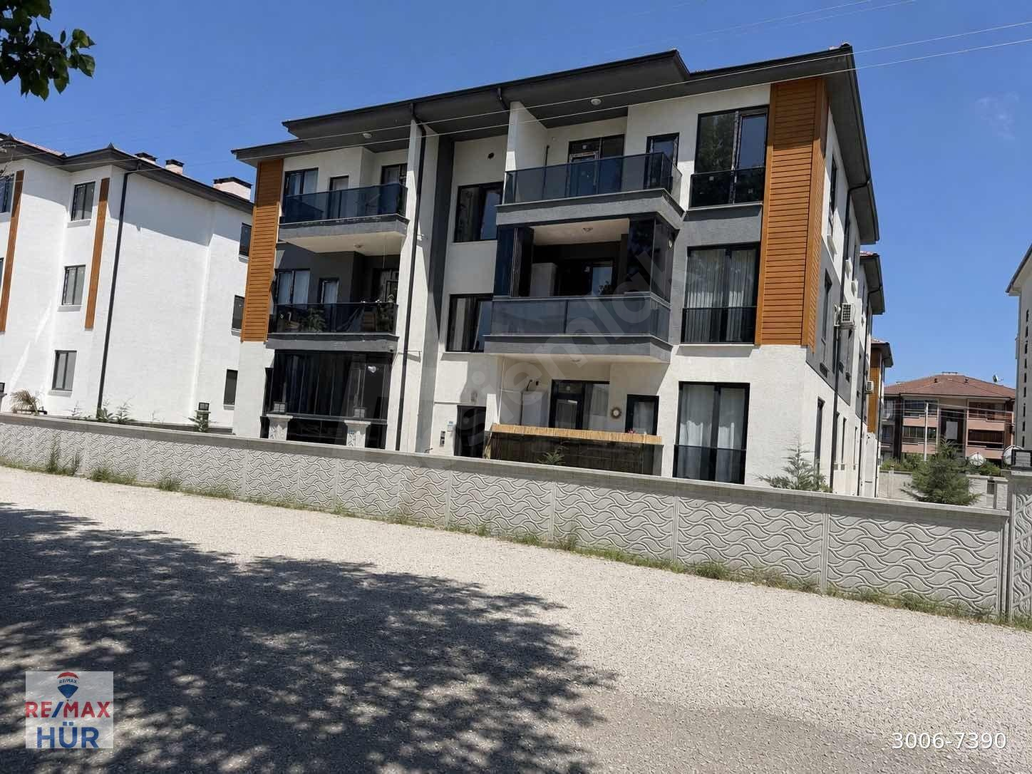 ÖMER İNAN REMAX HÜR FATİH MAH. 3+1 SATILIK SIFIR DAİRE