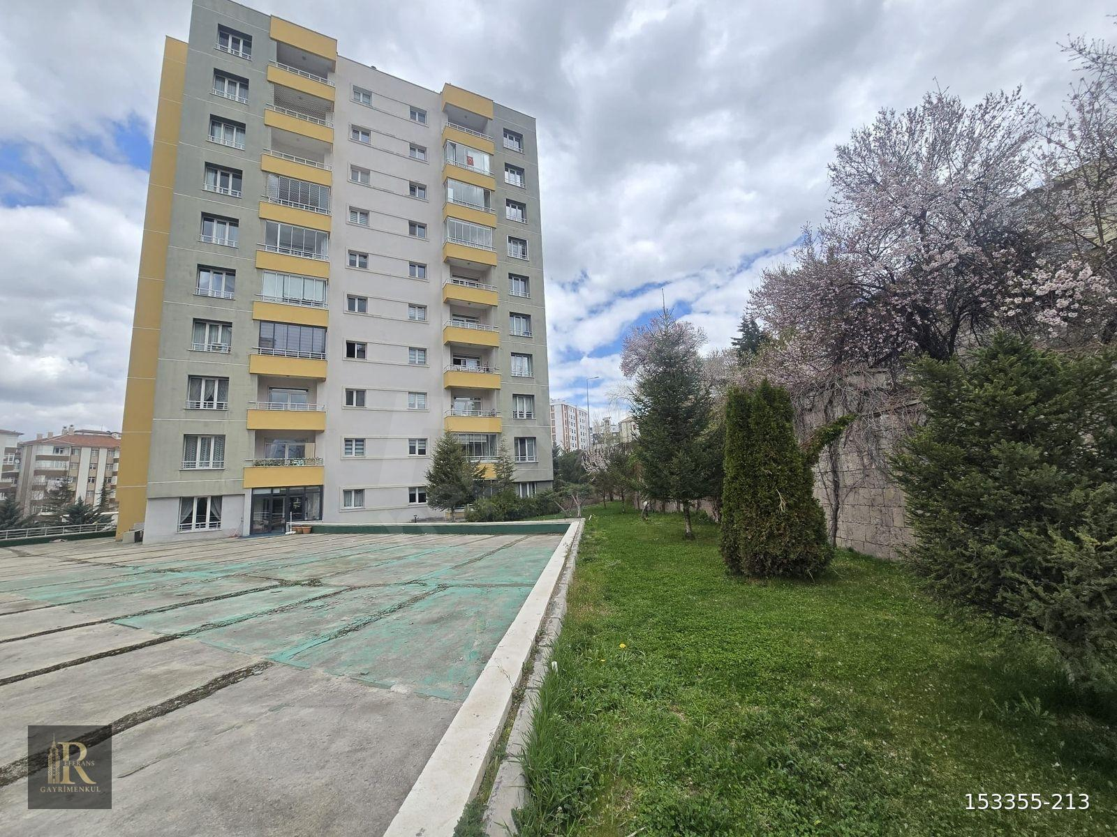 TALAS BAHÇELİEVLERDE PANORAMİK MANZARALI GENİŞ 3+1 SATILIK DAİRE