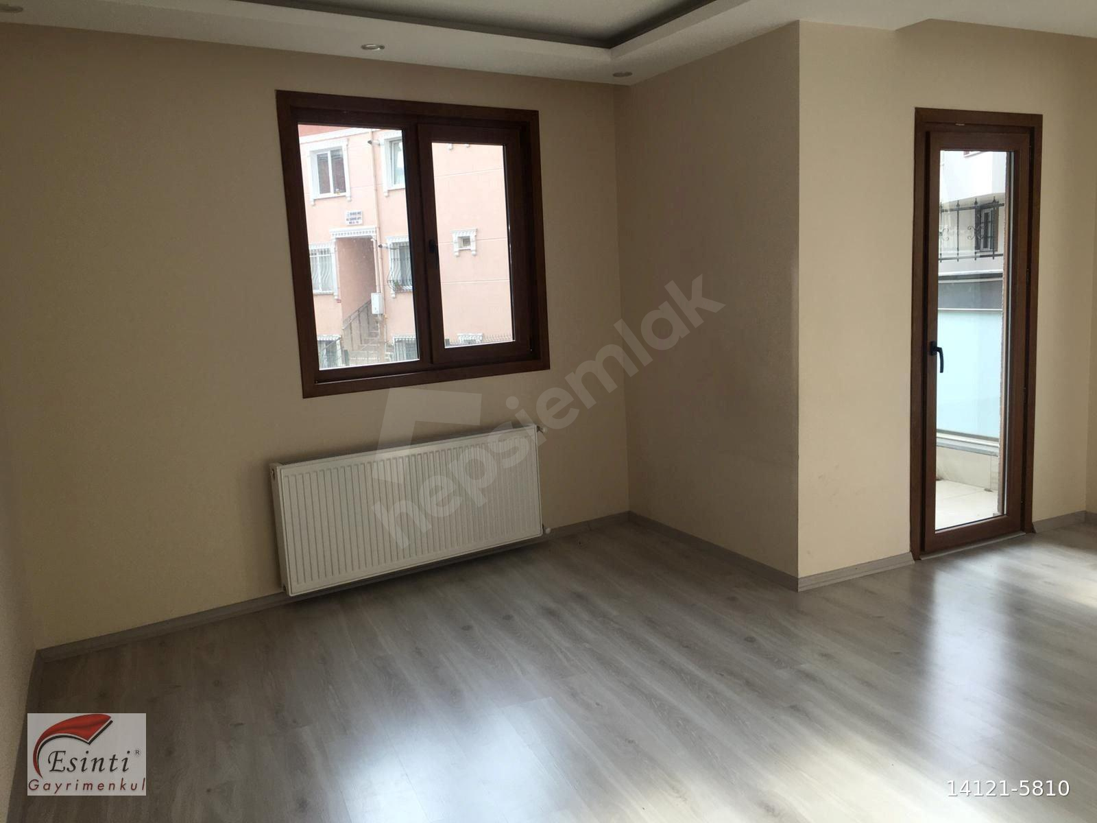 ESATPAŞA MAH.'DE SIFIR 3+1 DAİRE: CADDEYE, AVM' YE YAKIN KONUMDA