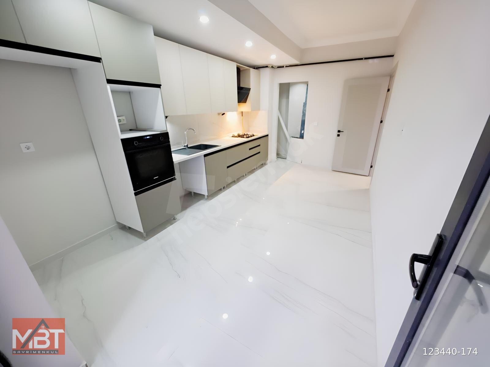 MBT'DEN KURTULUŞ MH'DE SATILIK A PLUS 3+1 DAİRE