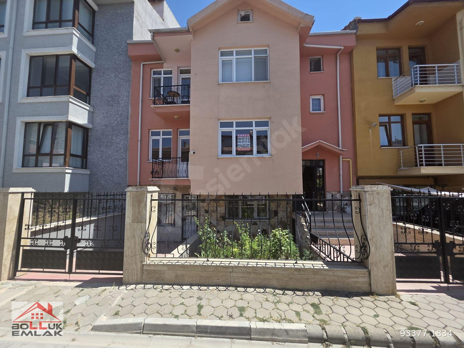 ERTUĞRUL GAZİ MAHALLESİNDE MÜSTAKİL TADINDA FIRSAT 3+1 DAİRE!