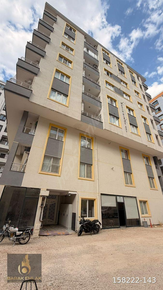 BARAK EMLAK'TAN MERKEZİ KONUMDA KİRALIK EŞYALI LÜKS 1+1 DAİRE