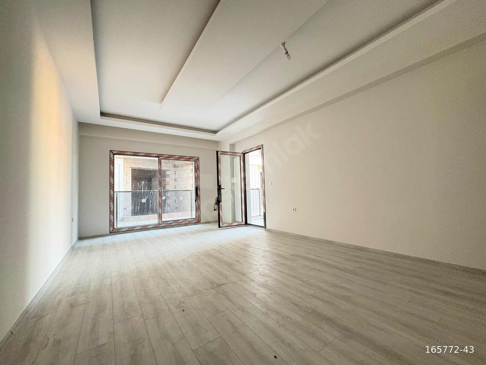 SATILIK 3+1 GENİŞ DAİRE | 140 M² | KAPALI OTOPARKLI