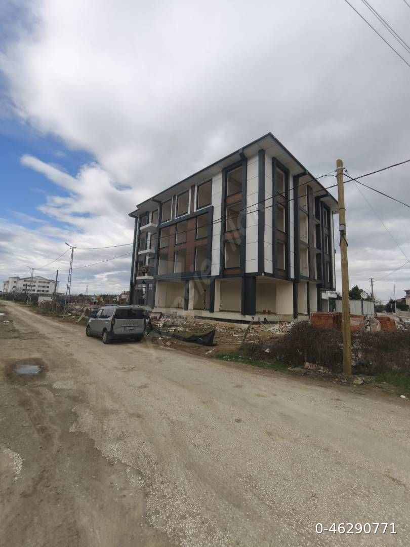 SAHİBİNDEN, ALTINOVA, CADE ÜZERİ 2+1 SIFIR DAİRE