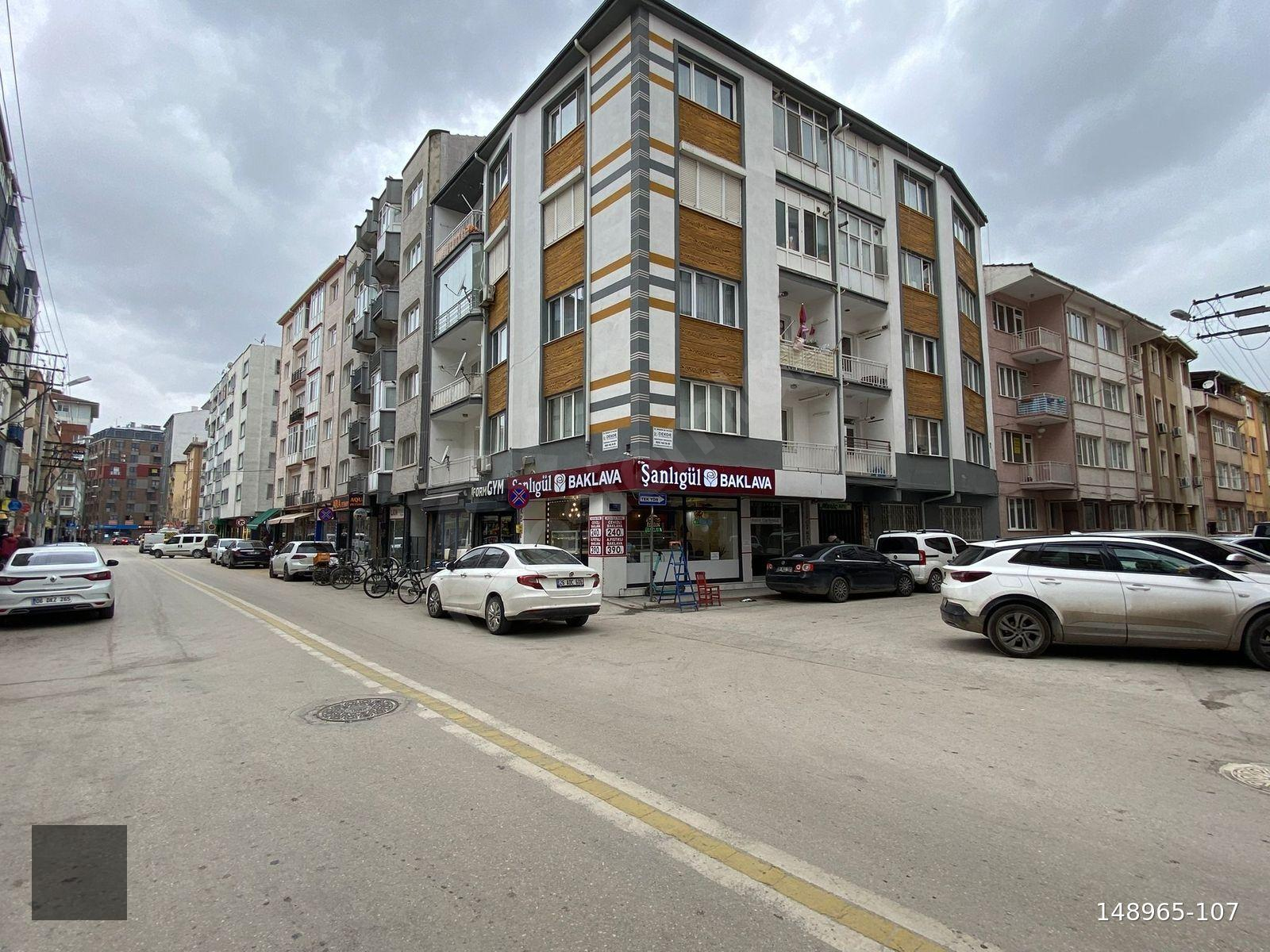 ÇIRAĞAN EMLAK'TAN CUMHURİYE MH.CENGİZ TOPEL CD. YAKINI 1+1 DAİRE
