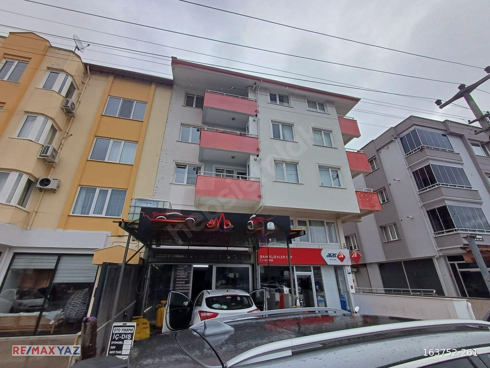 REMAX YAZ'DAN PLEVNE MAH AYRI MUTFAKLI .EŞYALI 1+1 SATILIK