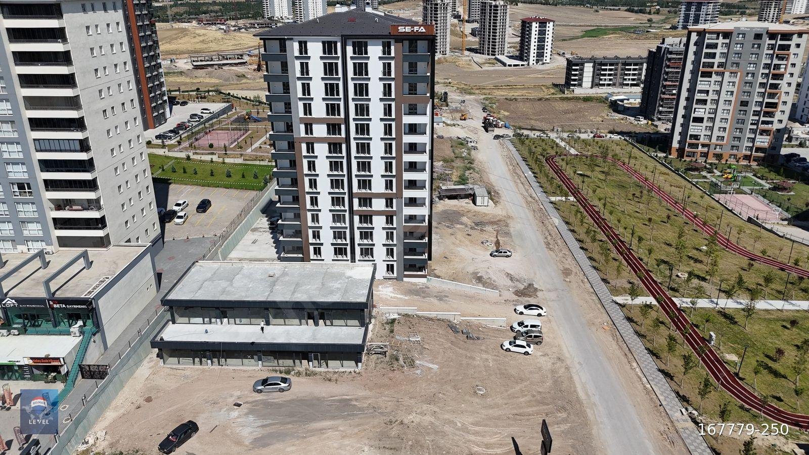 *SUSUZ GÖKSU YAKINI 2 İNÖNÜ CADDE ÜSTÜ SATILIK LÜKS 4+1 DAİRE*