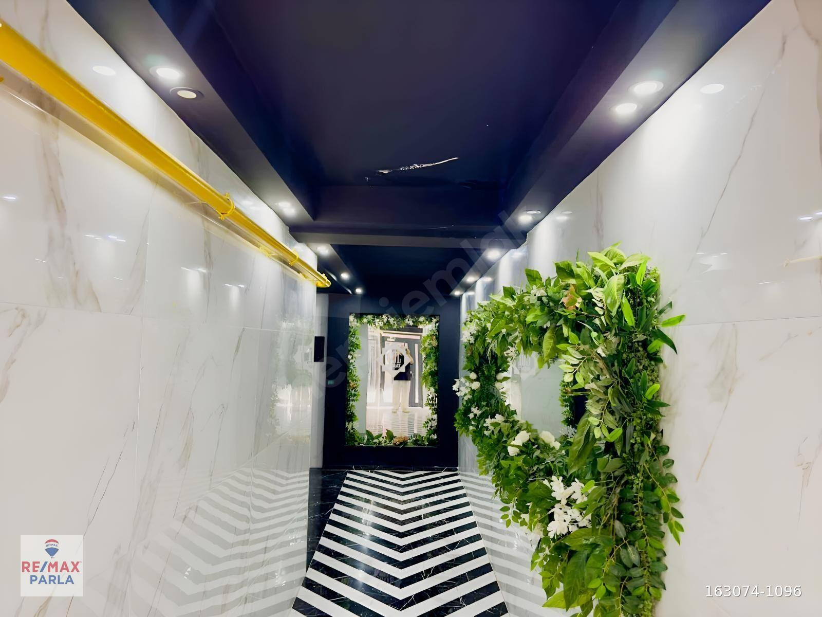 Körfez GÜLPARK sitesi havuzlu FULL EŞYALI KİRALIK 1+1 DAİRE