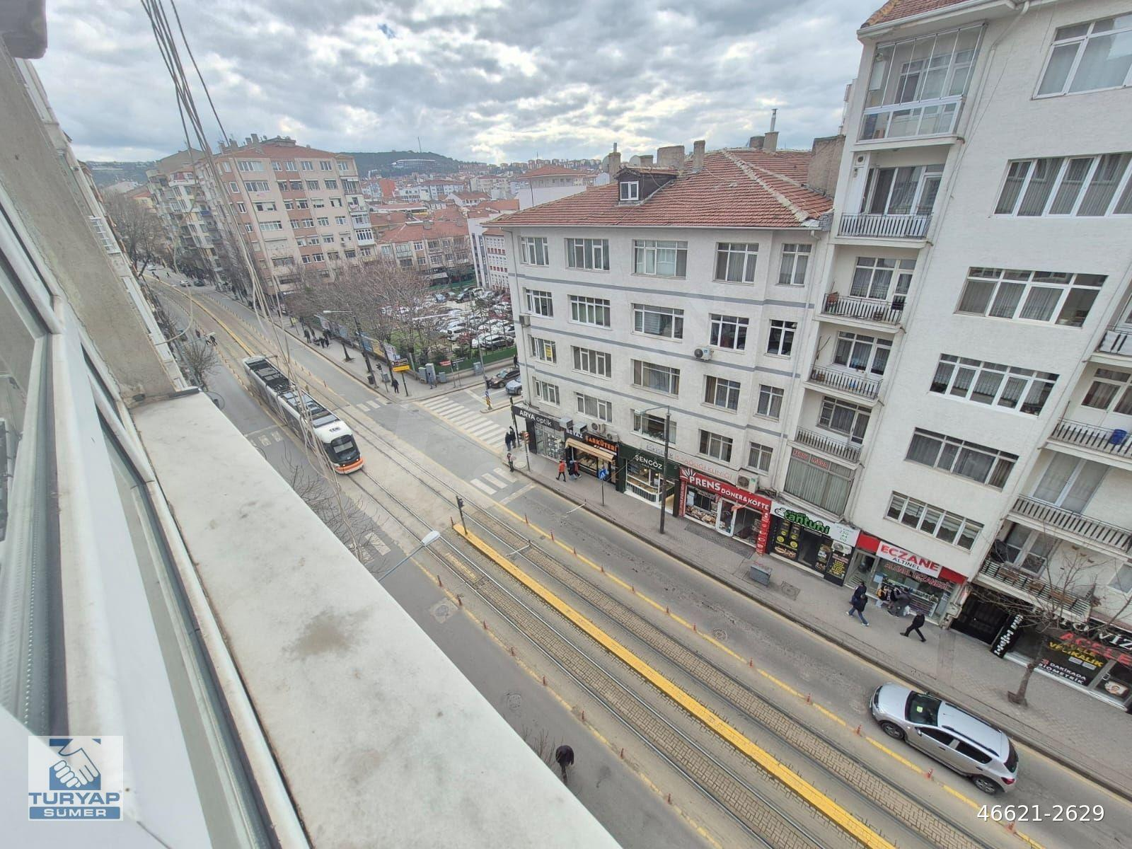 TURYAP SÜMER'DEN İKİ EYLÜL CADDESİNDE SATILIK 2+1 DAİRE