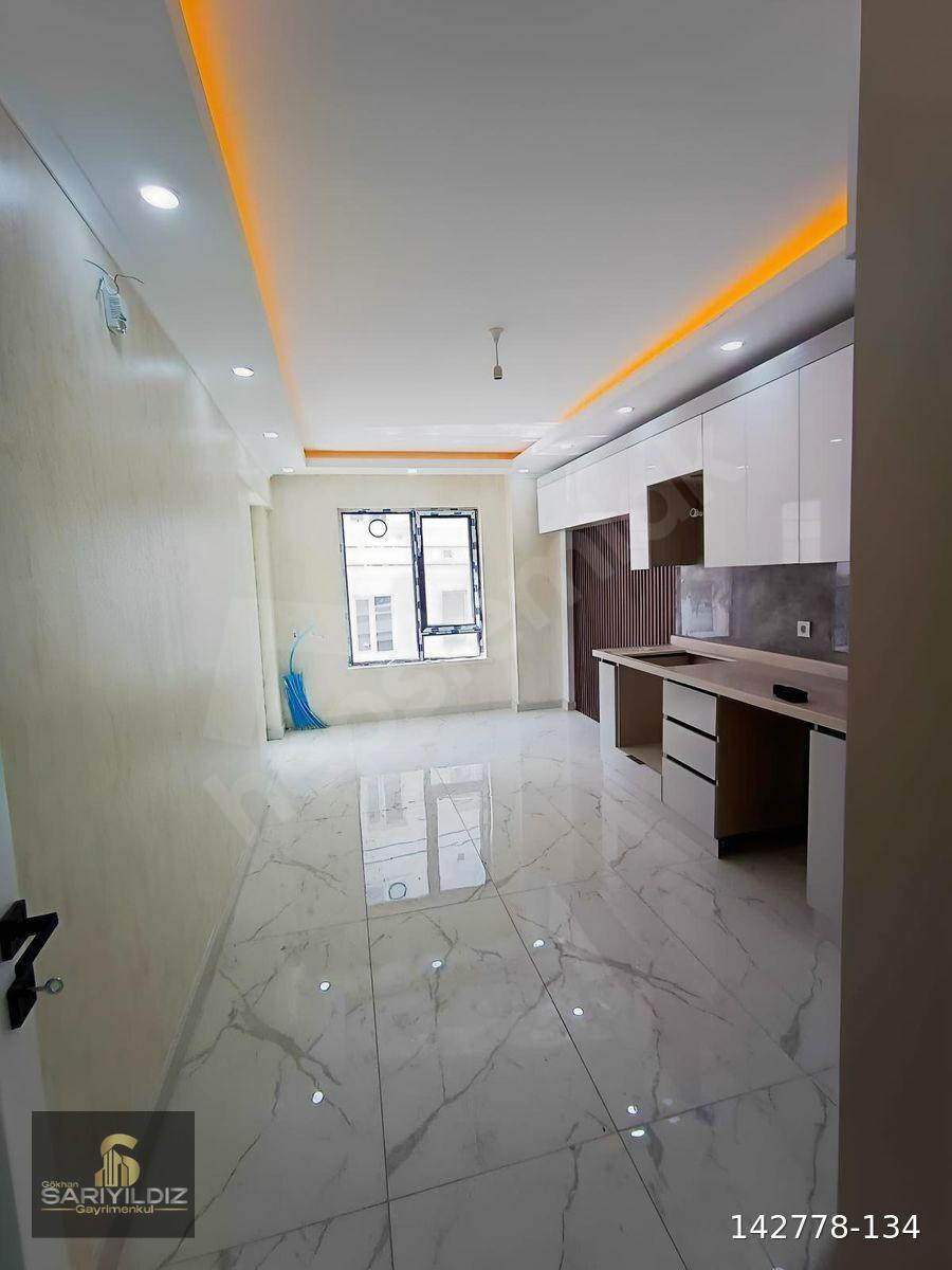 **SARIYILDIZ**DAN DOĞU CEPHELİ 3+1 ARA KAT LÜX SATILIK DAİRE
