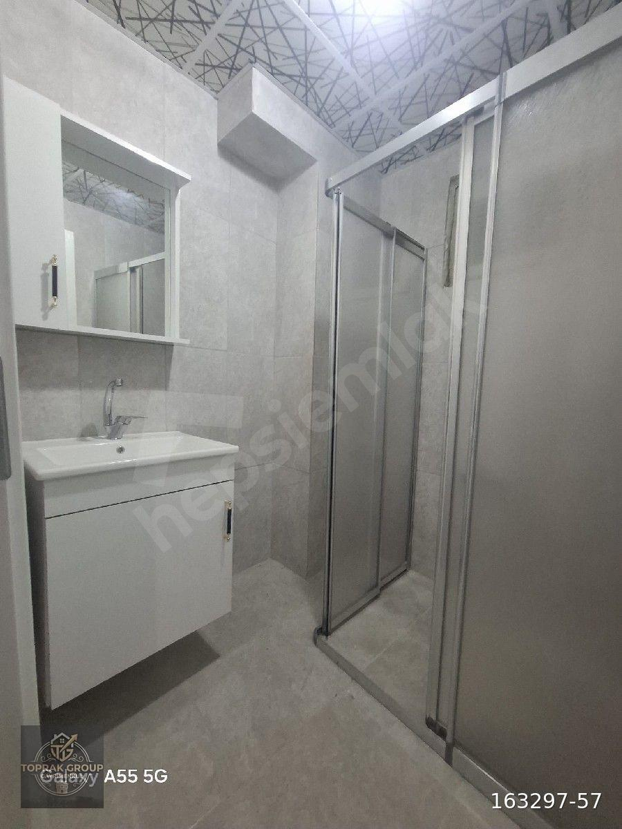 ÇORLU KEMALETTİN CESME DURAĞI ARKASI SALİH OMURTAK CAD ÜSTÜ TİCARİ ÖZELLİKLİ DAİRE TERAS MEVCUT