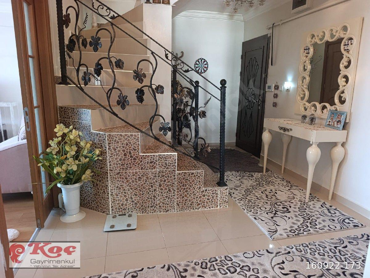 ANKARA MANZARALI KUŞCAĞIZ 'DA 5+1 TERAS BALKONLU YAPILI DAİRE